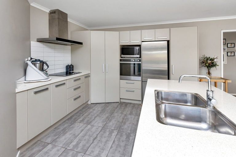 Photo of property in 3 Sando Way, One Tree Point, 0118