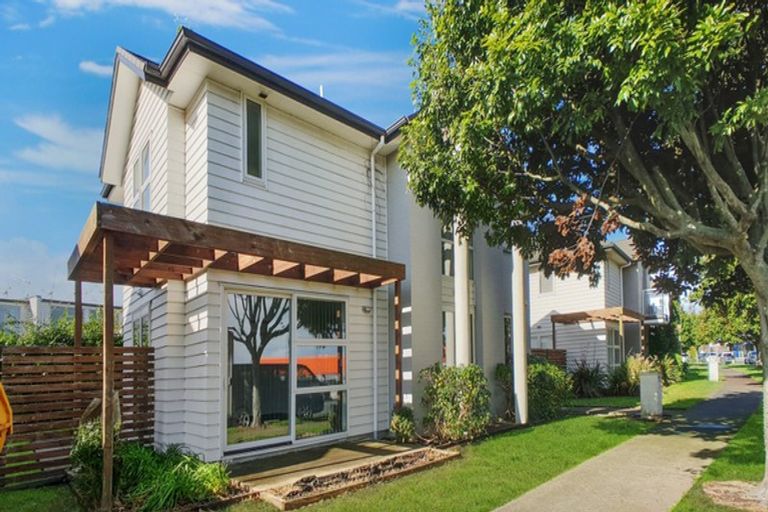 Photo of property in 27 Arion Road, Takanini, 2112