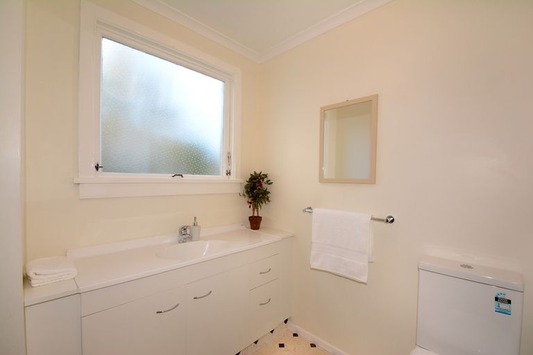 Photo of property in 25 Hargest Crescent, Saint Kilda, Dunedin, 9012