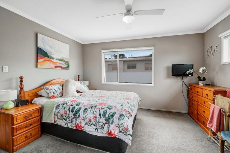 Photo of property in 13 Andre Rise, Stanmore Bay, Whangaparaoa, 0932