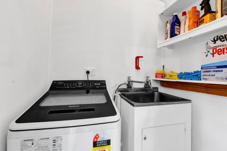 Photo of property in 19 Kahikatea Street, Inglewood, 4330