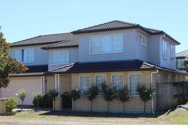 Photo of property in 72 Baverstock Road, Flat Bush, Auckland, 2016