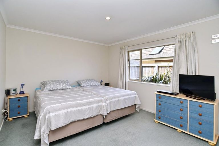 Photo of property in 28/3 Reeves Road, Rangiora, 7400