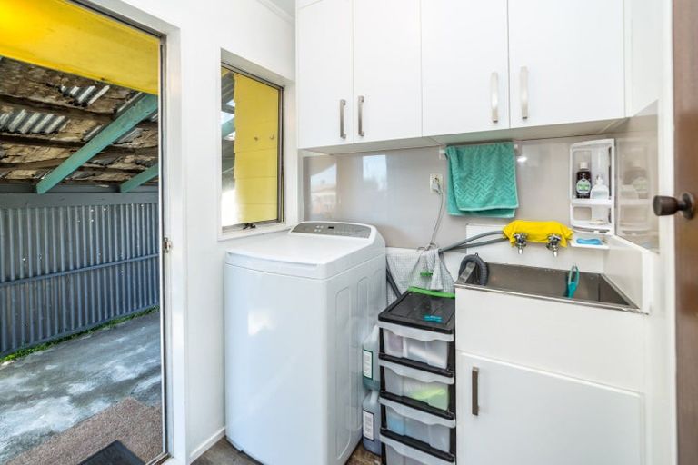 Photo of property in 28 Churchill Crescent, Featherston, 5710