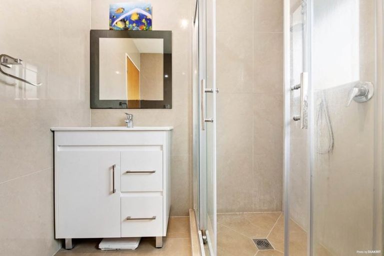 Photo of property in 51 Sikkim Crescent, Clover Park, Auckland, 2019