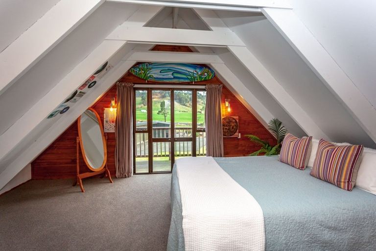 Photo of property in 64 Lees Road, Hahei, Whitianga, 3591