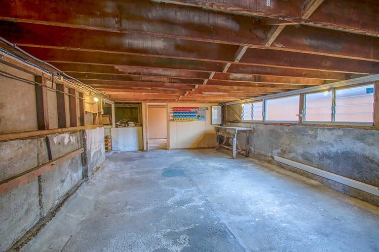 Photo of property in 1/296 Wairau Road, Glenfield, Auckland, 0629