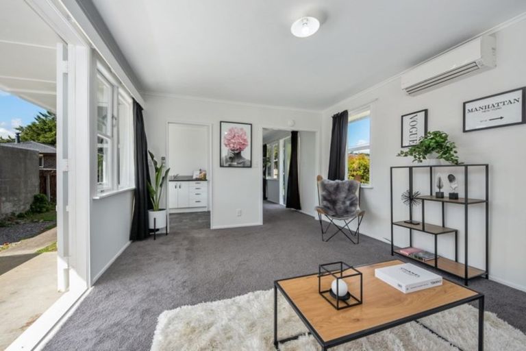 Photo of property in 1/400 Fergusson Drive, Heretaunga, Upper Hutt, 5018