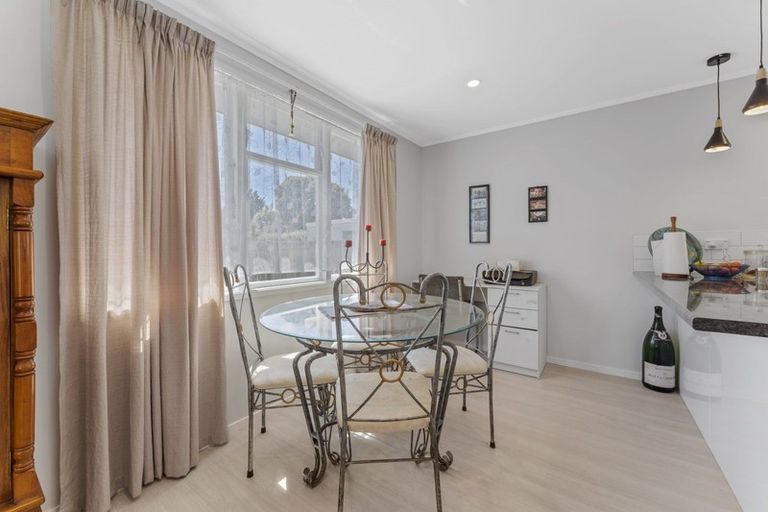 Photo of property in 42 Robinson Crescent, Westbrook, Palmerston North, 4412