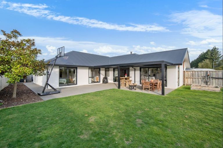 Photo of property in 1 Kingsdowne Drive, West Melton, 7618