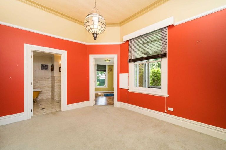 Photo of property in 190 Victoria Avenue, Hokowhitu, Palmerston North, 4410