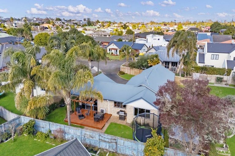 Photo of property in 6 Merivale Court, Rototuna, Hamilton, 3210