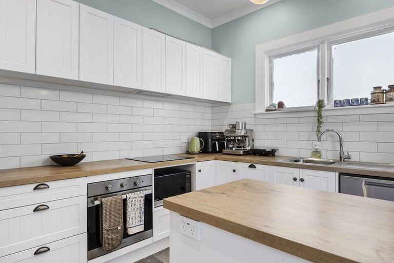 Photo of property in 10 Highcliff Road, Andersons Bay, Dunedin, 9013