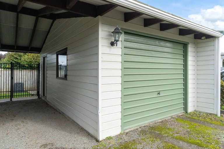 Photo of property in 27 Charles Street, Levin, 5510