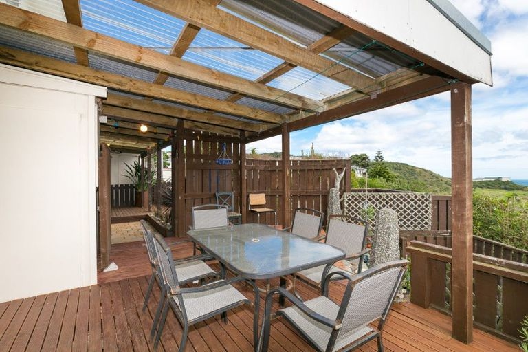 Photo of property in 3a Nuku Street, Strathmore Park, Wellington, 6022