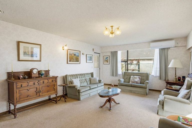 Photo of property in 43 Belvedere Avenue, Waikanae, 5036