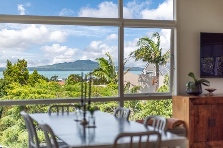 Photo of property in 53 Parr Terrace, Castor Bay, Auckland, 0620