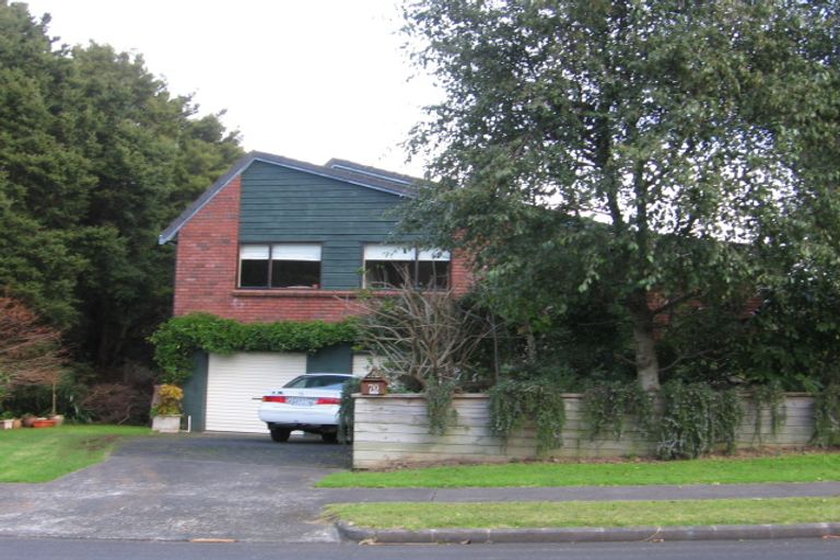 Photo of property in 70 Calluna Crescent, Totara Heights, Auckland, 2105