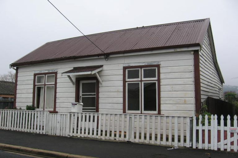 Photo of property in 4 Millington Street, South Dunedin, Dunedin, 9012