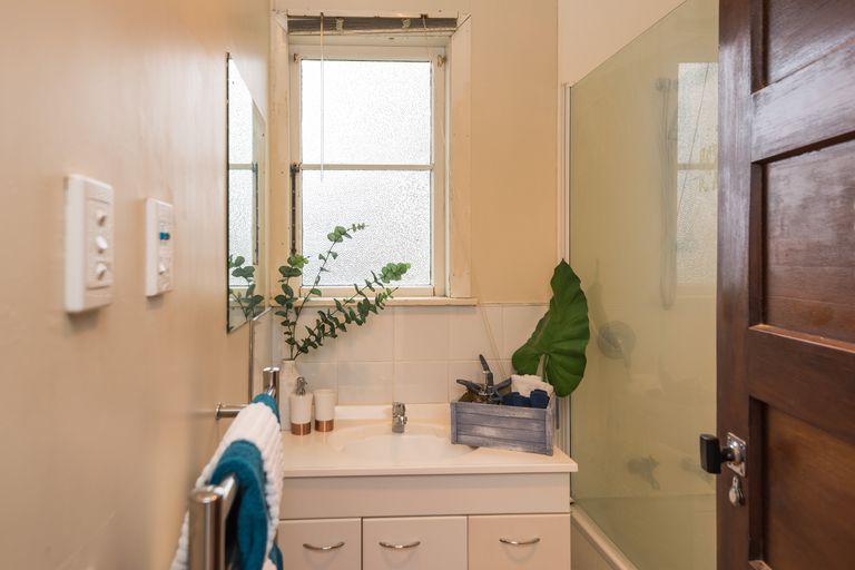 Photo of property in 176 Blenheim Road, Riccarton, Christchurch, 8041