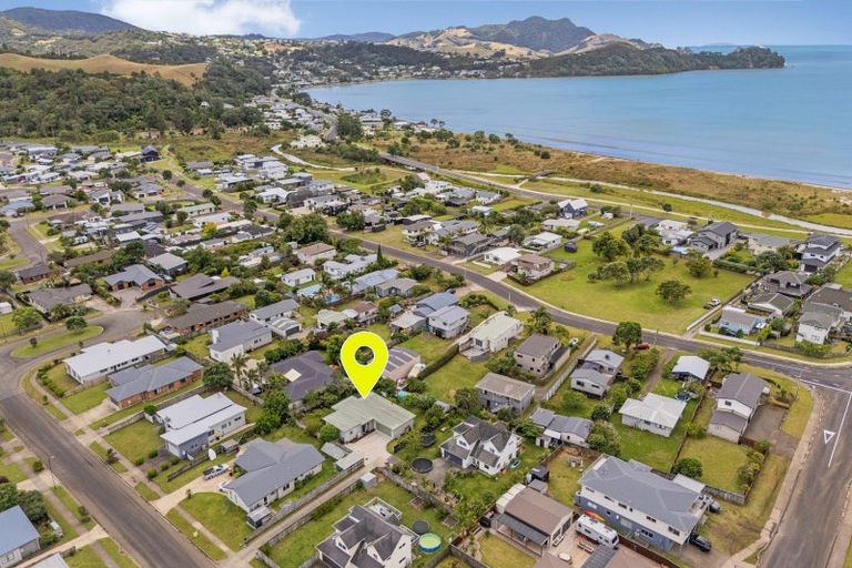 Photo of property in 7 Wells Place, Whitianga, 3510