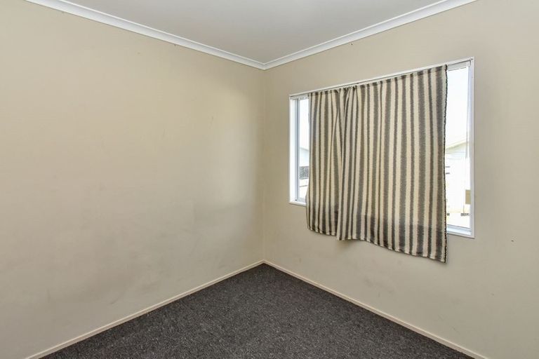 Photo of property in 1/43 Solveig Place, Randwick Park, Auckland, 2105