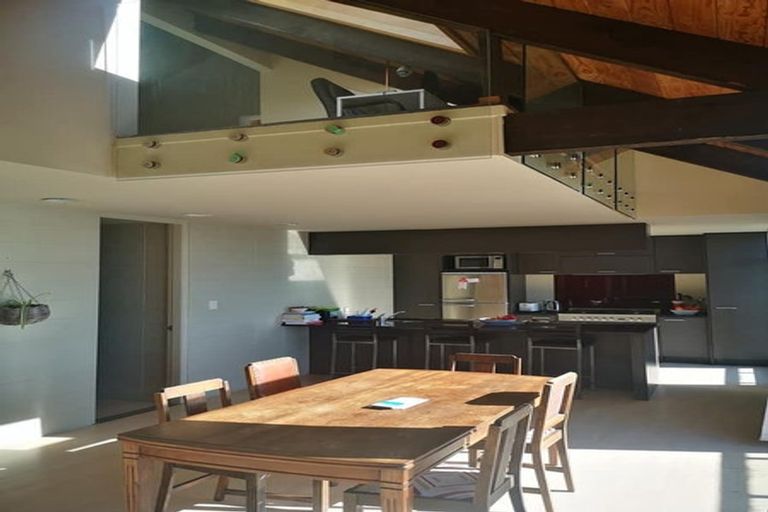 Photo of property in 39 Robieson Street, Roseneath, Wellington, 6011