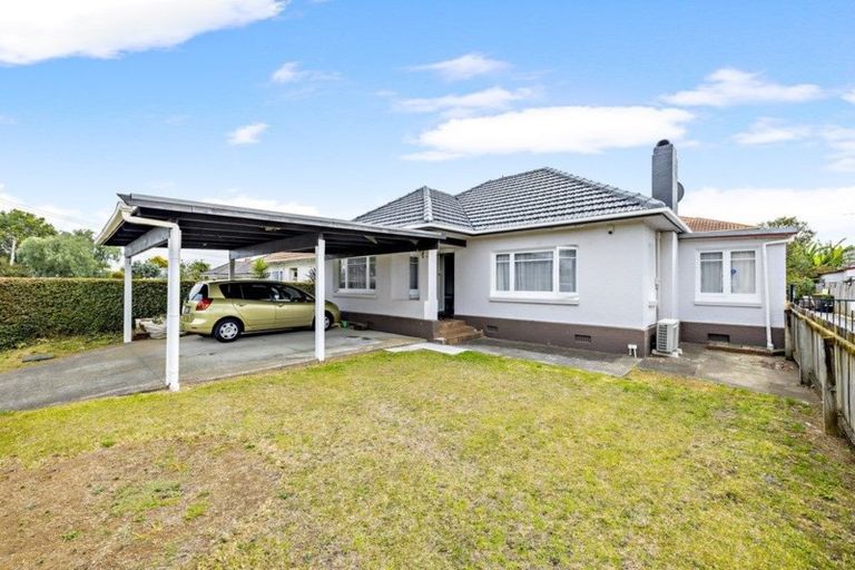 Photo of property in 12 Ballance Avenue, Papatoetoe, Auckland, 2104