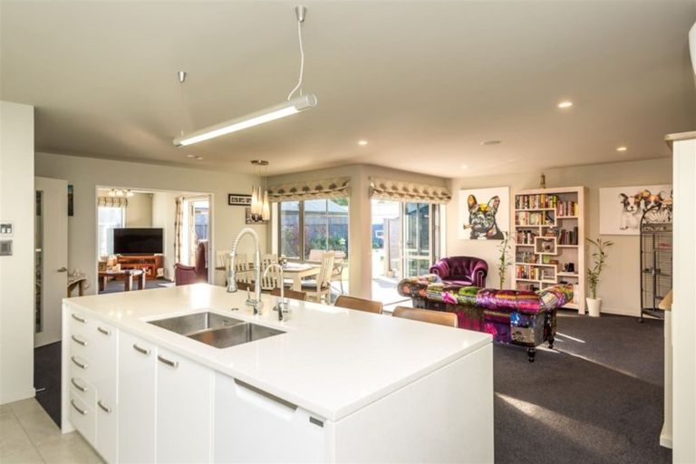 Photo of property in 31 Davaar Crescent, Broomfield, Christchurch, 8042