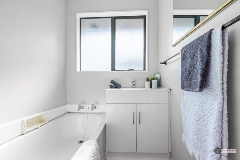 Photo of property in 1/29 Saint Columbans Grove, Boulcott, Lower Hutt, 5010