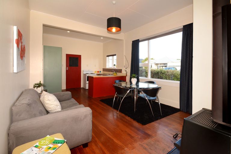 Photo of property in 25 Hargest Crescent, Saint Kilda, Dunedin, 9012