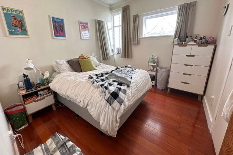 Photo of property in 1/17 Clifton Terrace, Kelburn, Wellington, 6012
