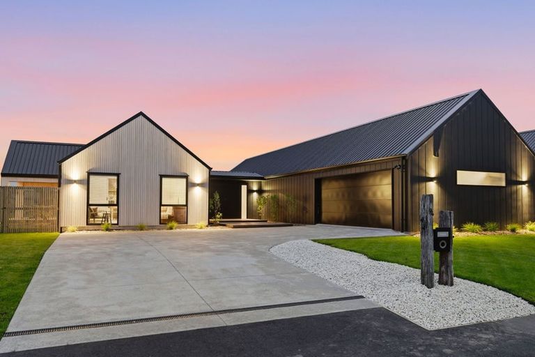 Photo of property in 94 Ridgeland Way, West Melton, 7618