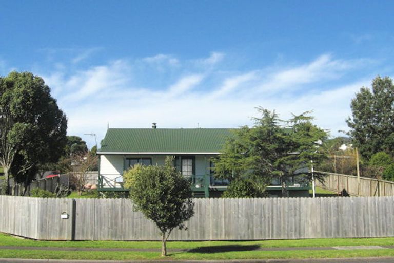 Photo of property in 30 Aberfeldy Avenue, Highland Park, Auckland, 2010