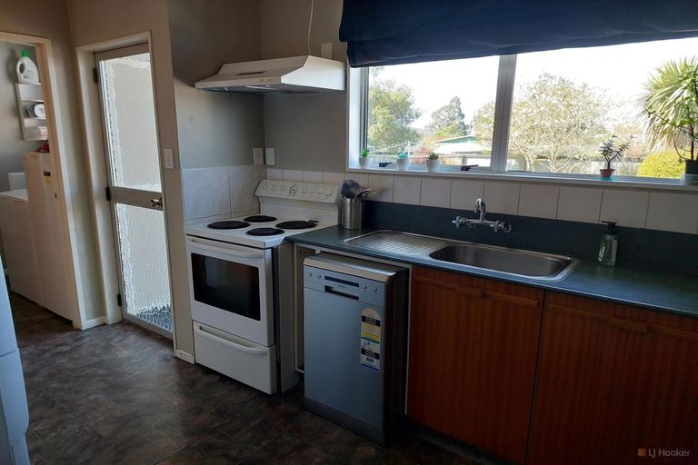 Photo of property in 195 Queen Street, Waimate, 7924