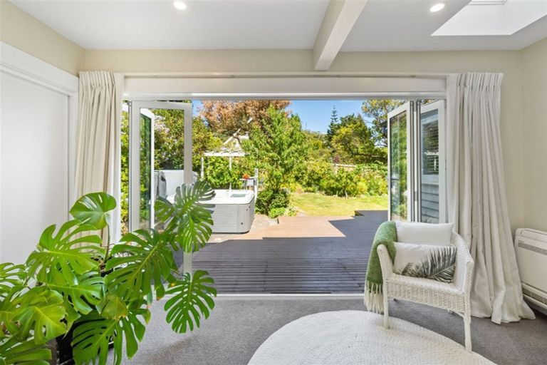 Photo of property in 56 Dyers Pass Road, Cashmere, Christchurch, 8022