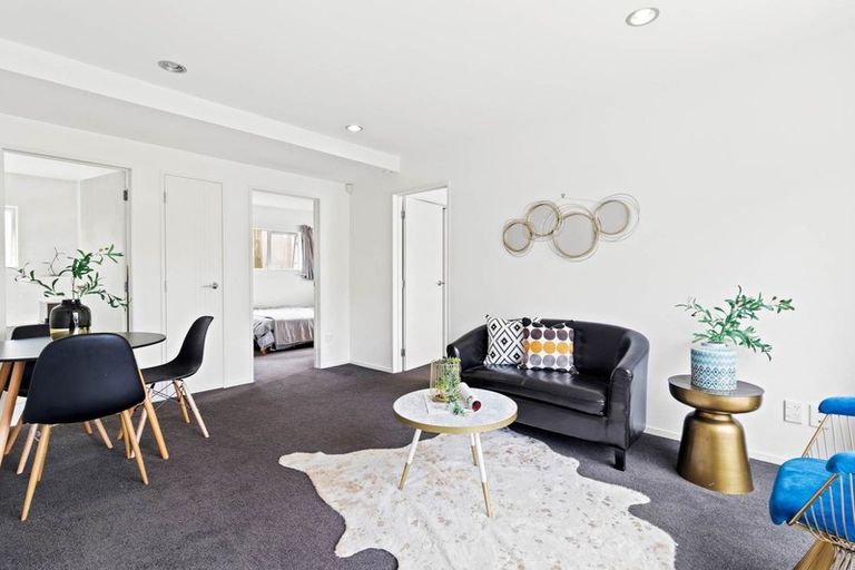 Photo of property in 22a Morton Avenue, Forrest Hill, Auckland, 0620