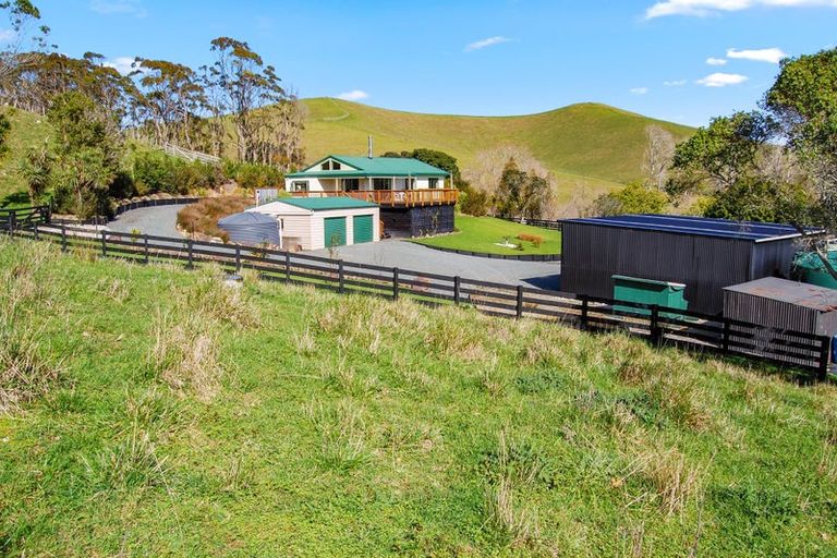 Photo of property in 598a Oneriri Road, Kaiwaka, 0573