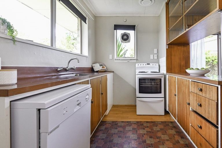 Photo of property in 1 Bale Place, Havelock North, 4130