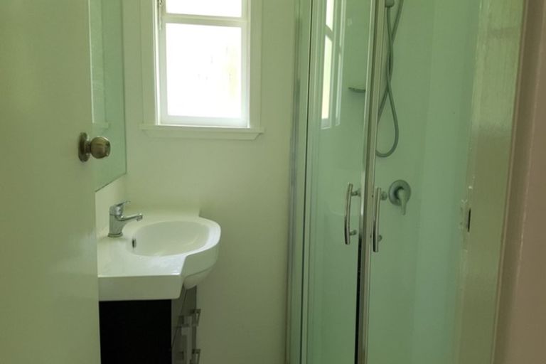 Photo of property in 34c Kewa Road, Albany Heights, Auckland, 0632