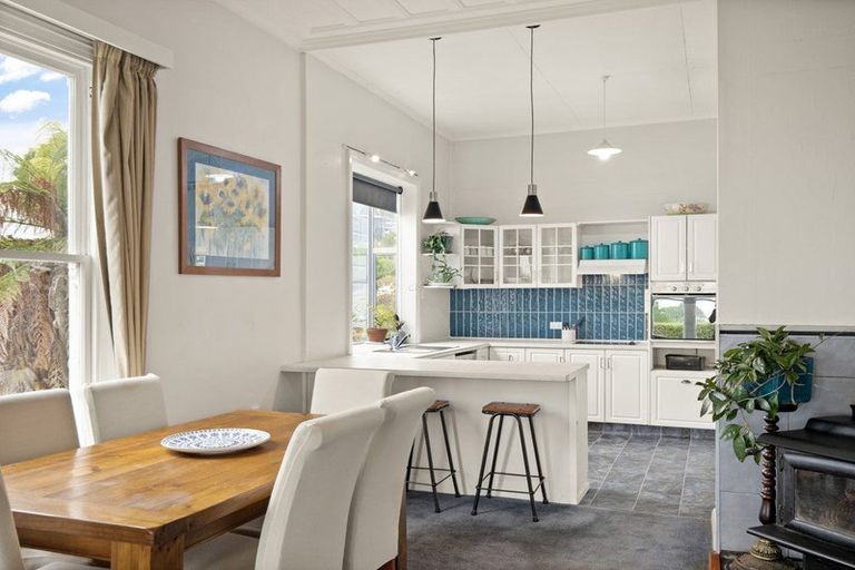 Photo of property in 10 Whitby Street, Mornington, Dunedin, 9011