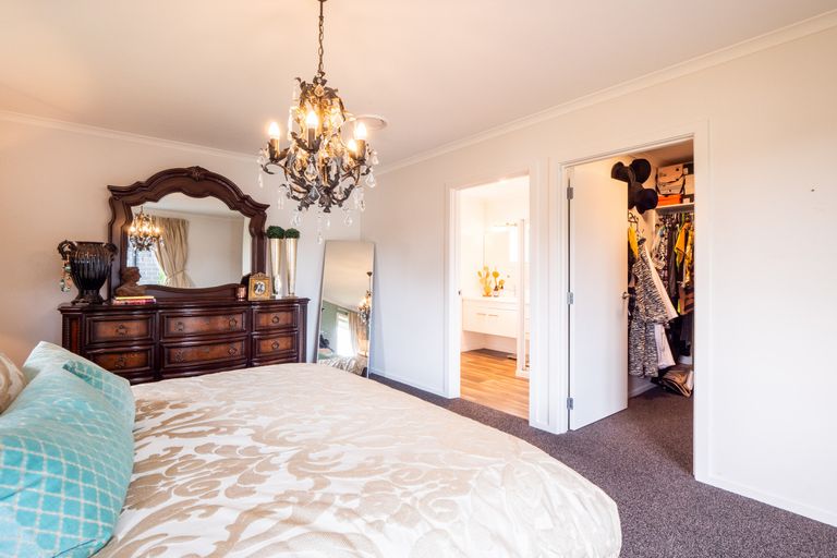 Photo of property in 75 Grandvista Drive, Green Island, Dunedin, 9018