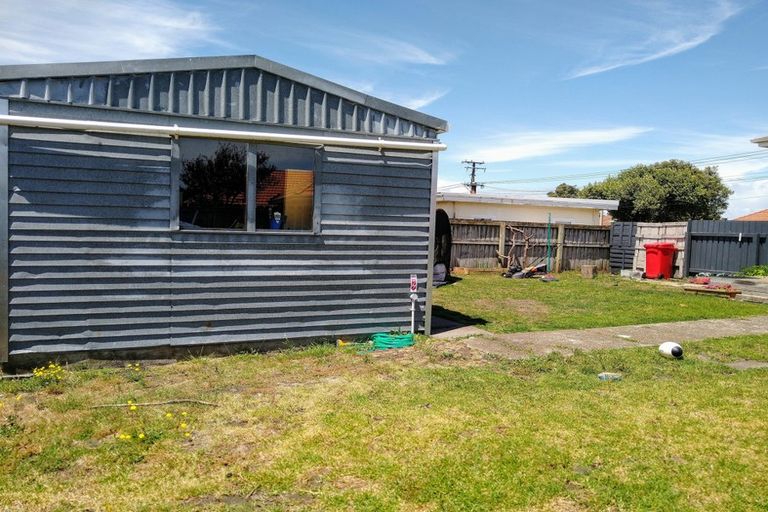 Photo of property in 18 Swiss Avenue, Gonville, Whanganui, 4501