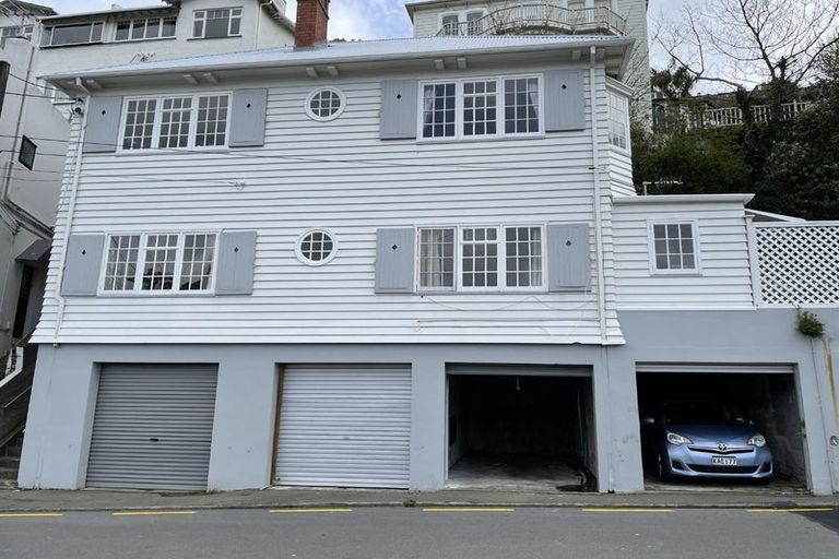 Photo of property in 22a Clifton Terrace, Kelburn, Wellington, 6012