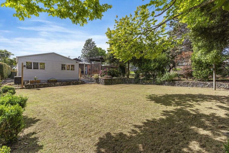 Photo of property in 136 Lynwood Road, New Lynn, Auckland, 0600