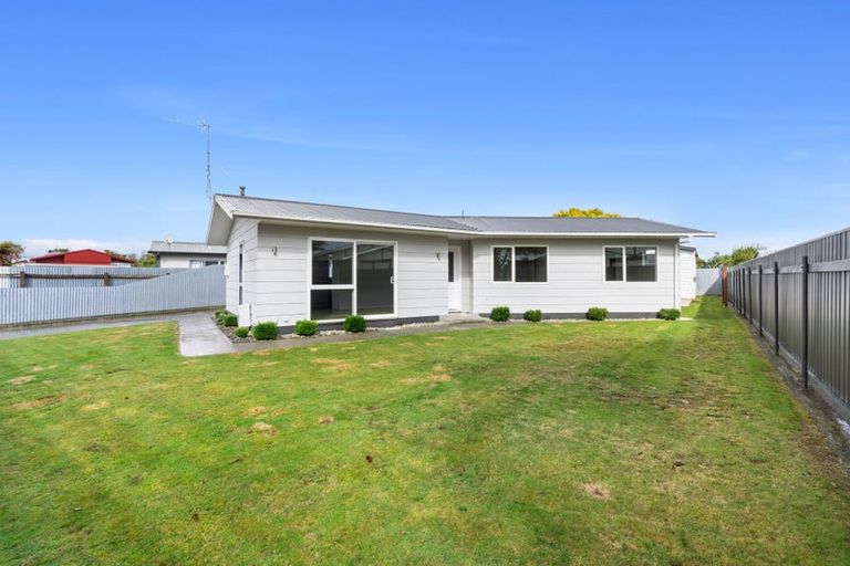 Photo of property in 4 Nikau Street, Levin, 5510