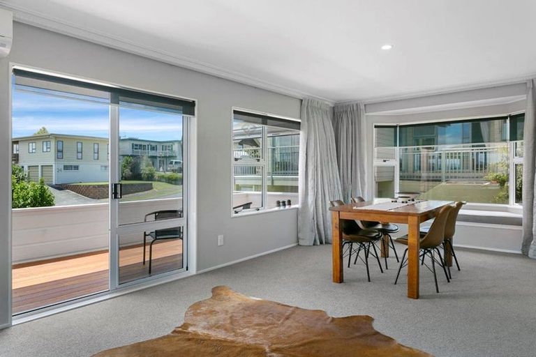 Photo of property in 2 Golders Place, Richmond Heights, Taupo, 3330