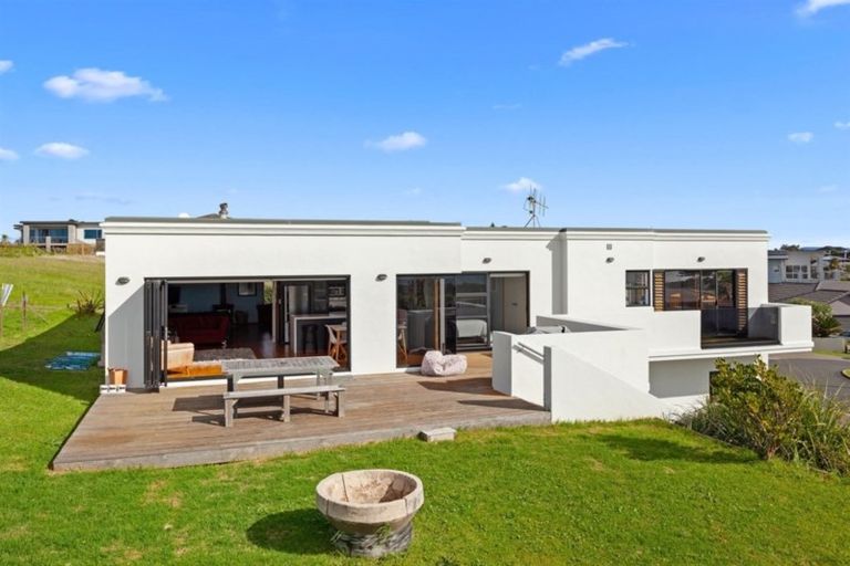 Photo of property in 15 Anchorage Grove, Coastlands, Whakatane, 3120