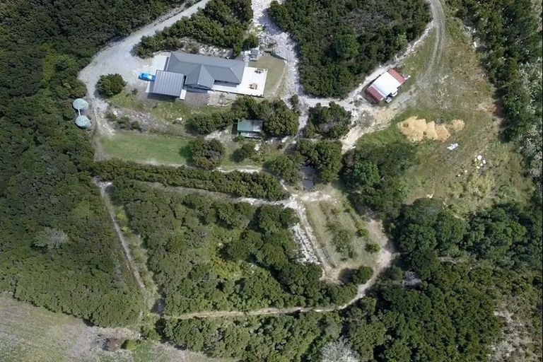 Photo of property in 108 Stratford Drive, Cable Bay, 0420