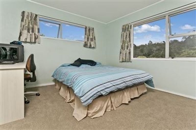 Photo of property in 158 Lynn Road, Bayview, Auckland, 0629